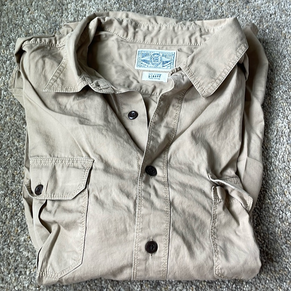 Lucky Brand Men’s Size XL Button down shirt